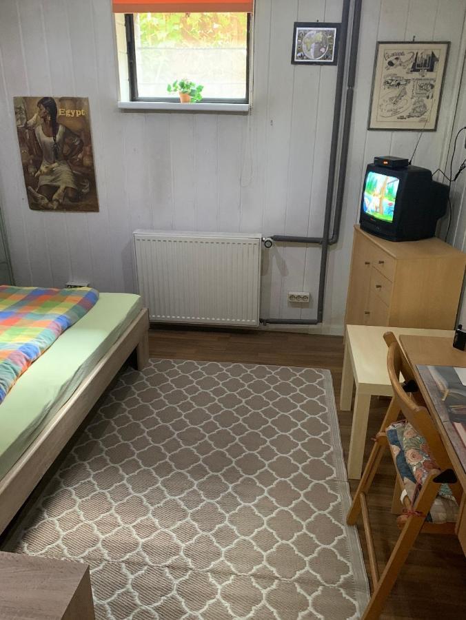 Schoenes Zimmer Im Seterant/Untergeschoss Essen Bagian luar foto