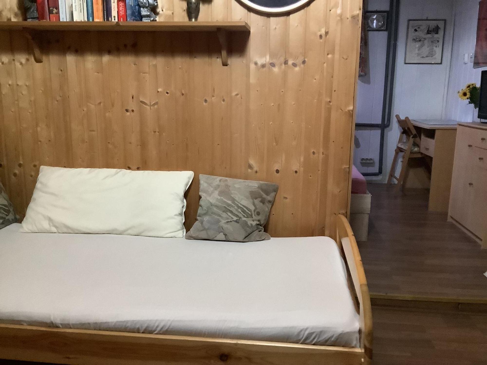 Schoenes Zimmer Im Seterant/Untergeschoss Essen Bagian luar foto